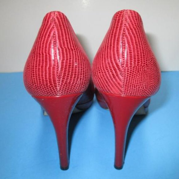 *Antonio Melani Red Patent Scale Pattern Peep Toe - Picture 7 of 9